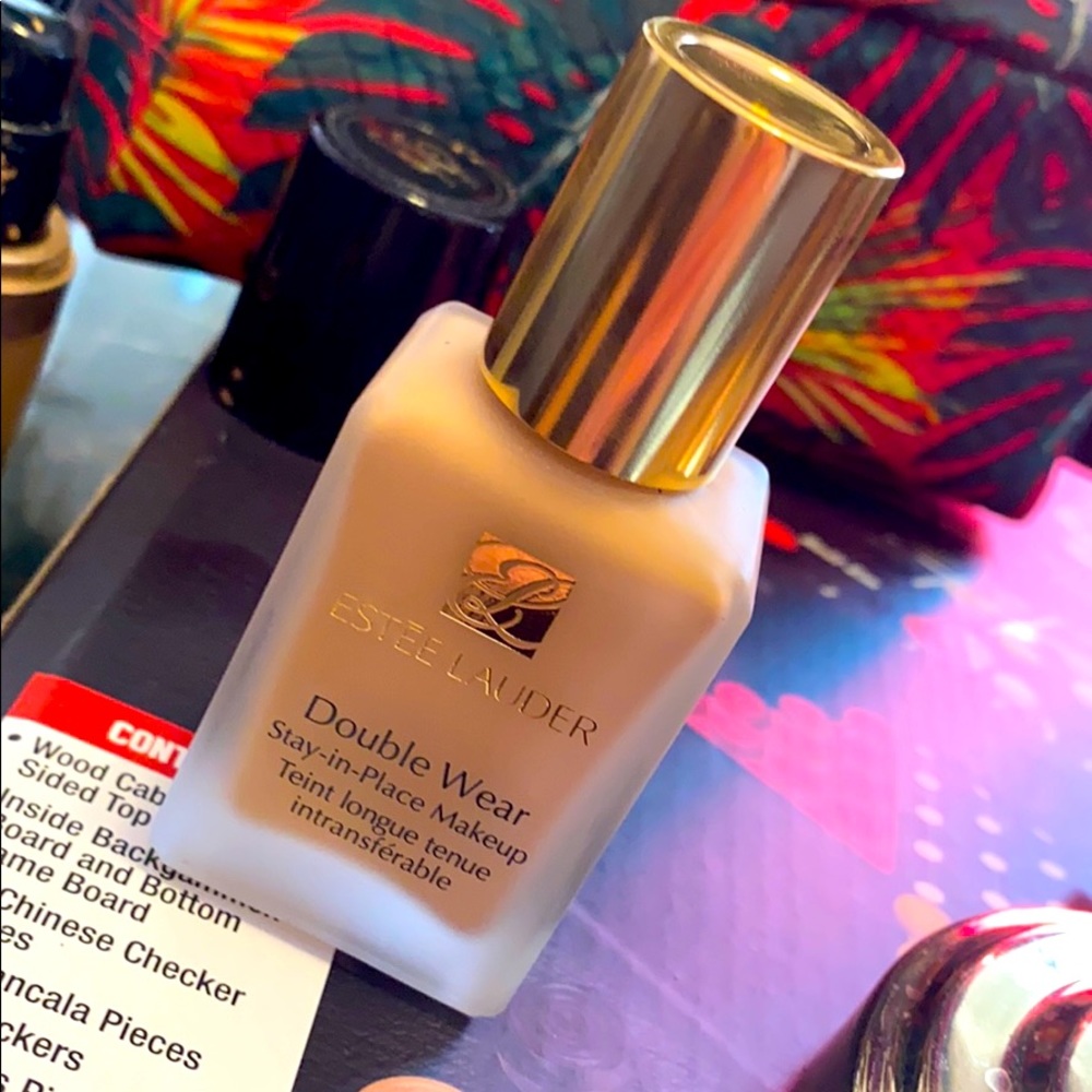new! Double wear este lauder Foundation!